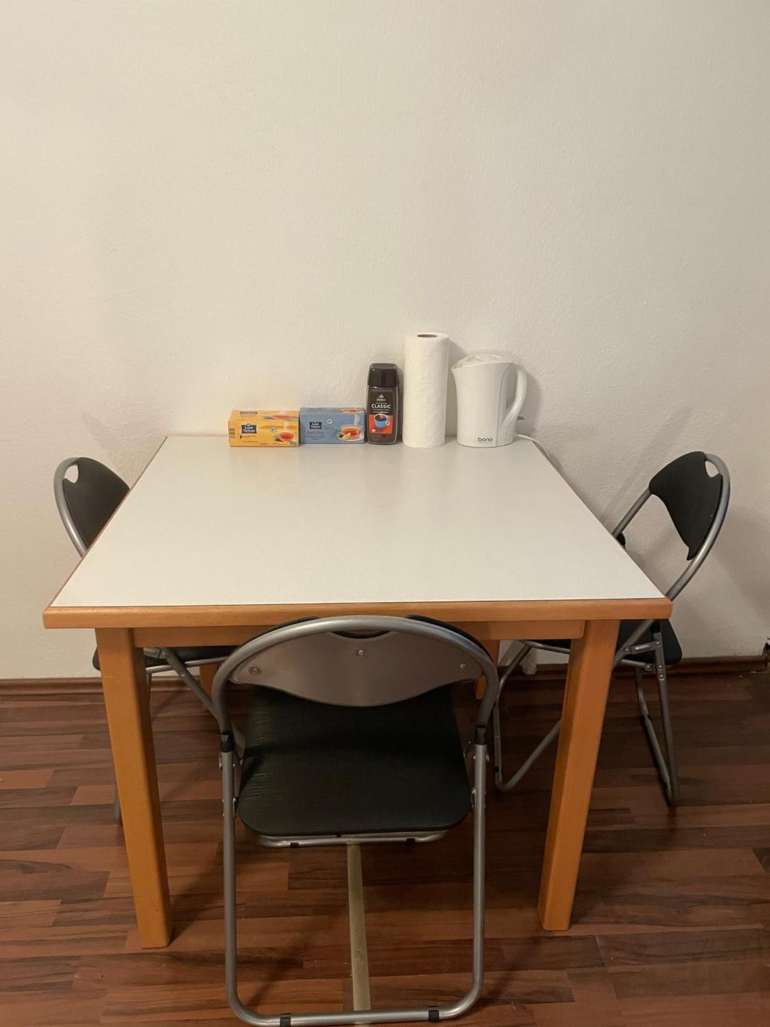 U6 Schoepfwerk Hostel 11 Виена Екстериор снимка