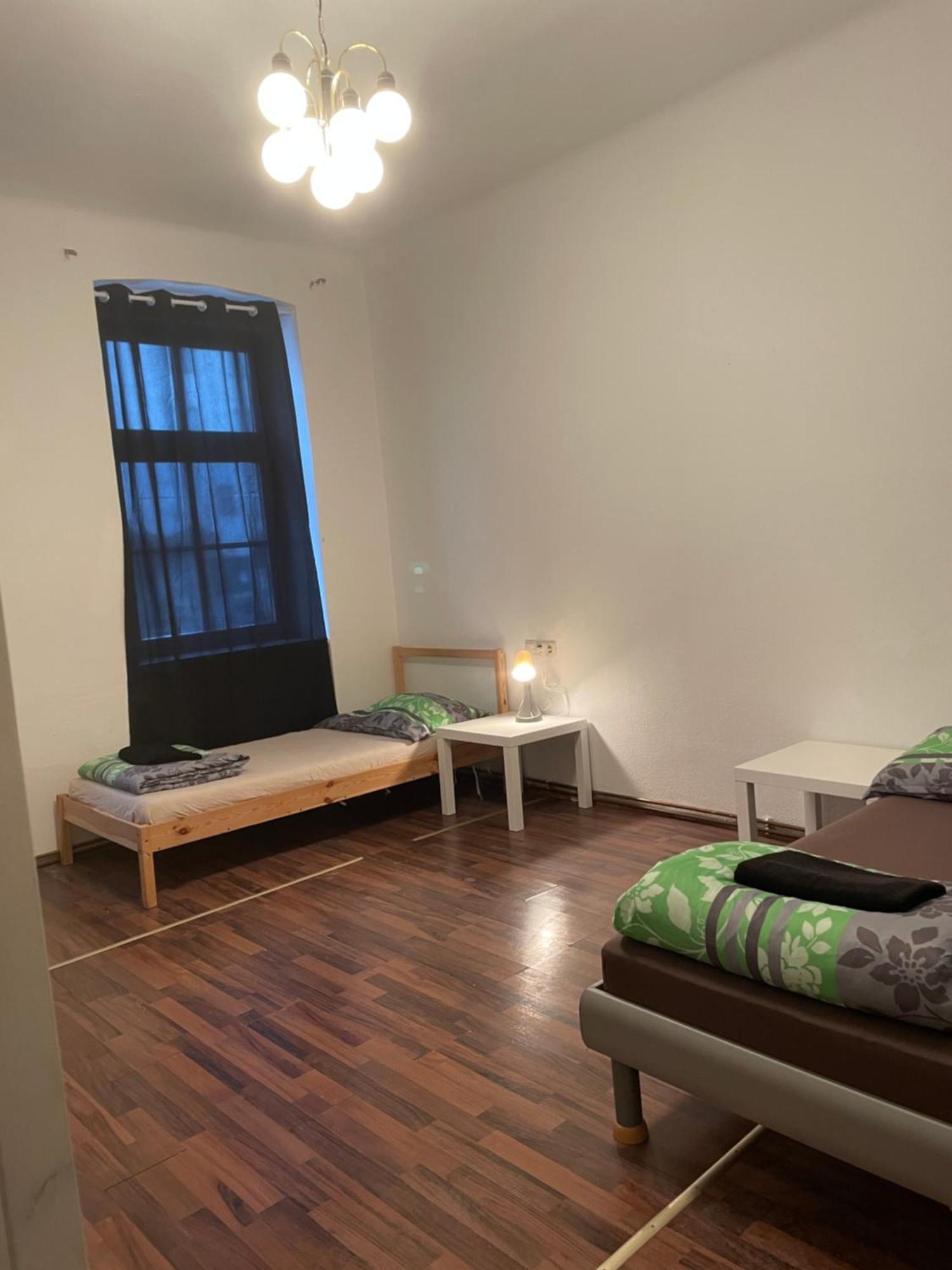 U6 Schoepfwerk Hostel 11 Виена Екстериор снимка