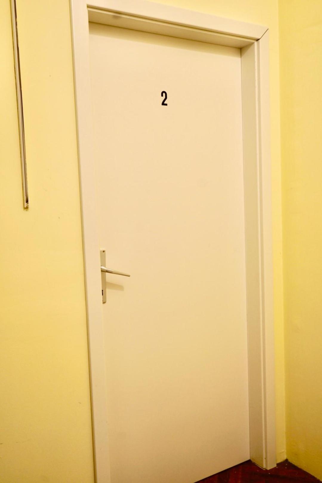 U6 Schoepfwerk Hostel 11 Виена Екстериор снимка