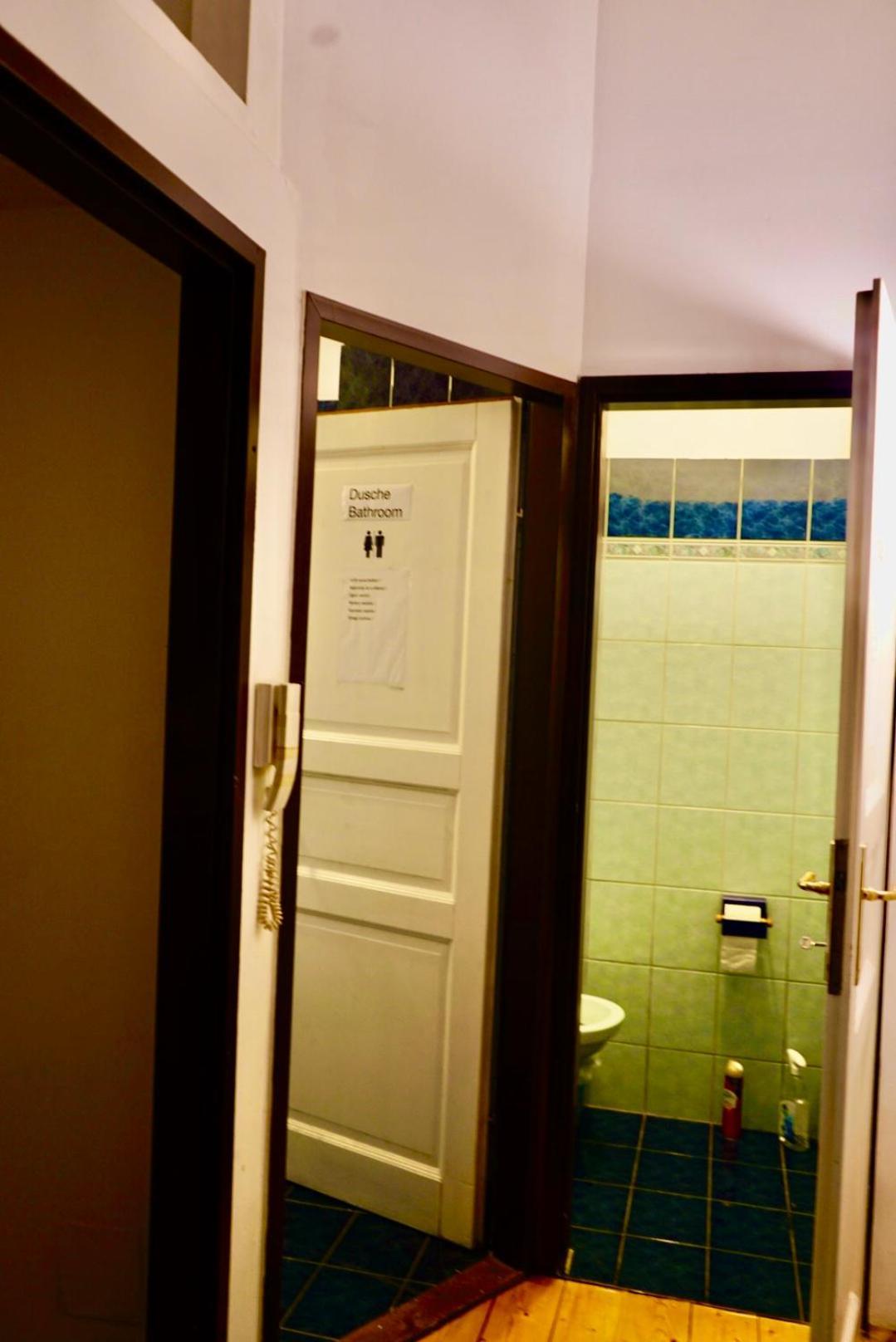 U6 Schoepfwerk Hostel 11 Виена Екстериор снимка