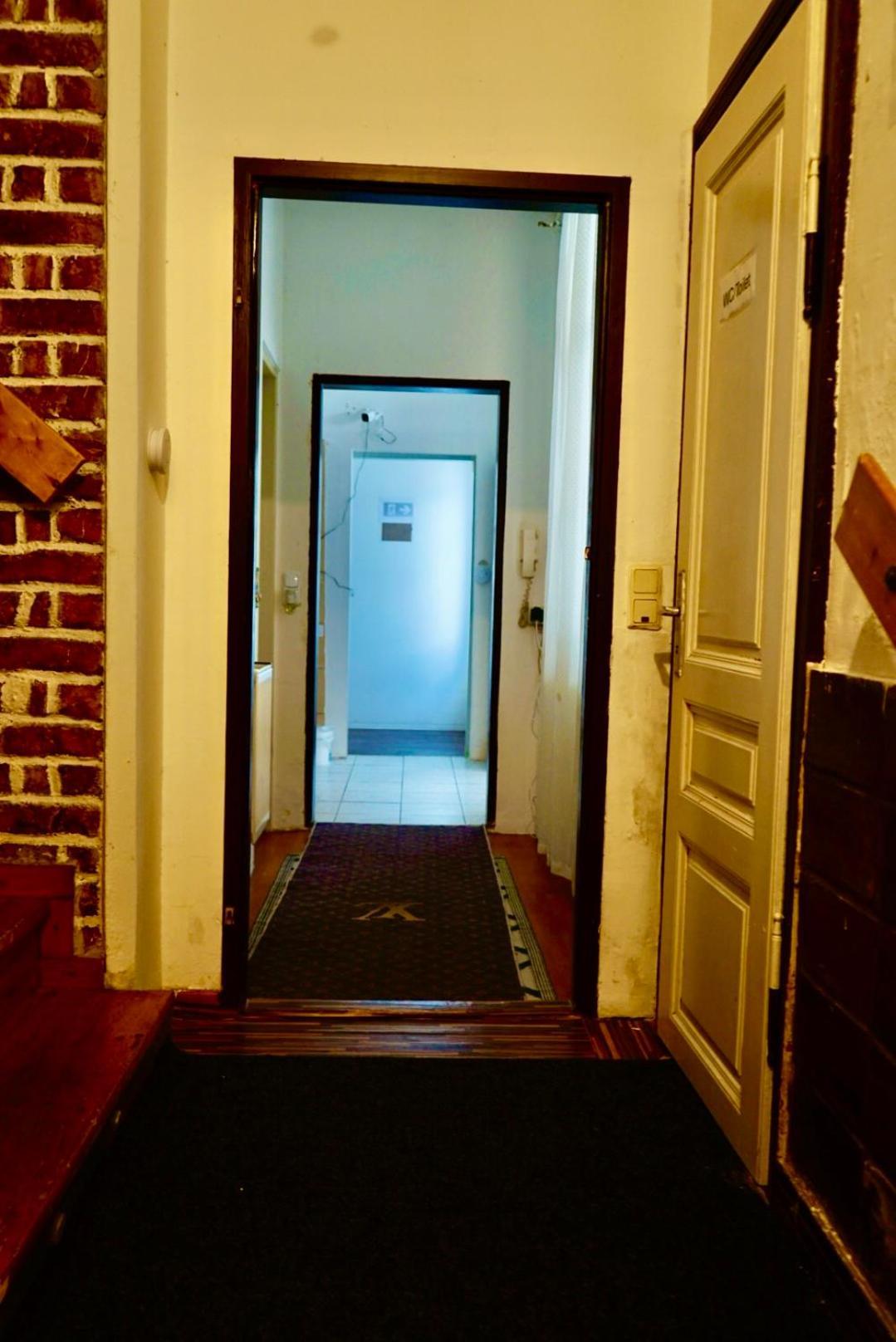 U6 Schoepfwerk Hostel 11 Виена Екстериор снимка