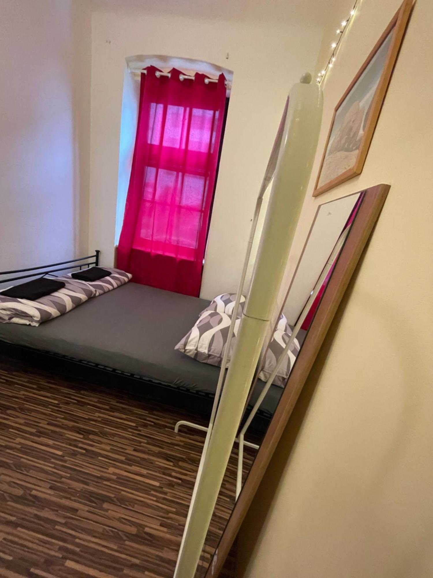U6 Schoepfwerk Hostel 11 Виена Екстериор снимка
